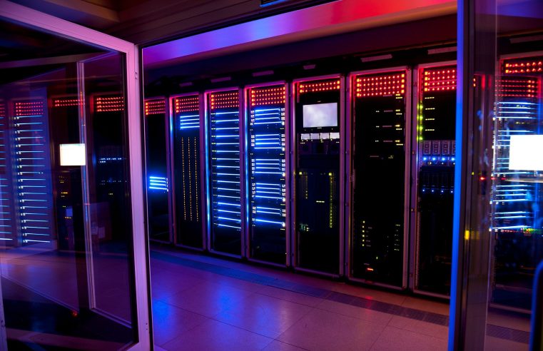 AWS, Microsoft e Google limitam disponibilidade de servidores